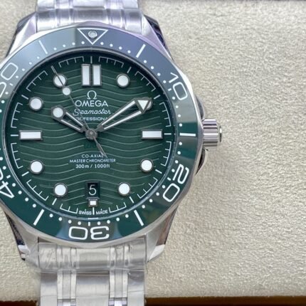OMEGA Seamaster Diver 300M 42mm Green Dial