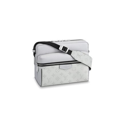 LV Outdoor Messenger